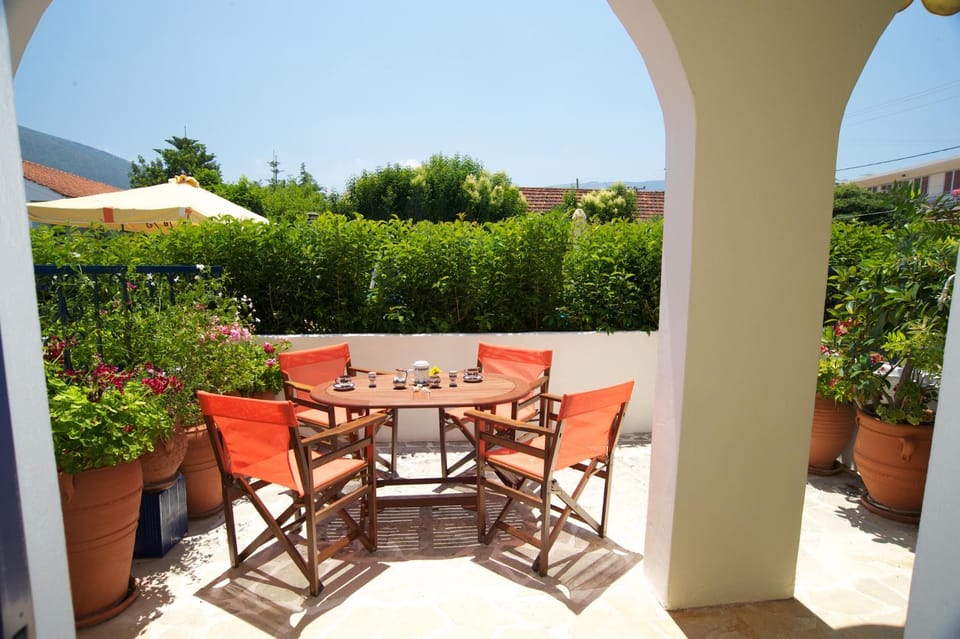 Garden view, Mountain view