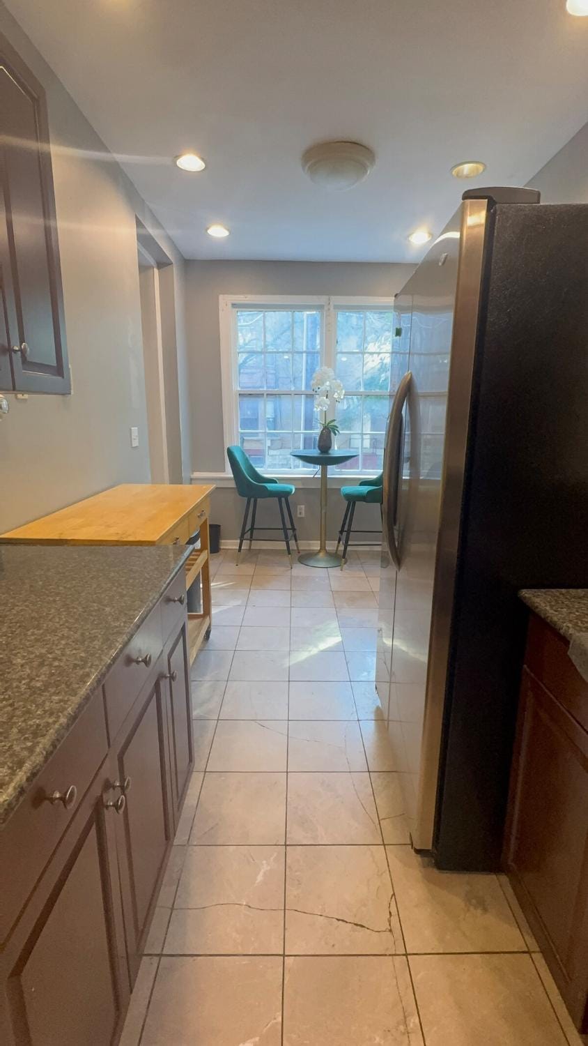 Classic Albany Charm Fully Furnished Apartment in Albany