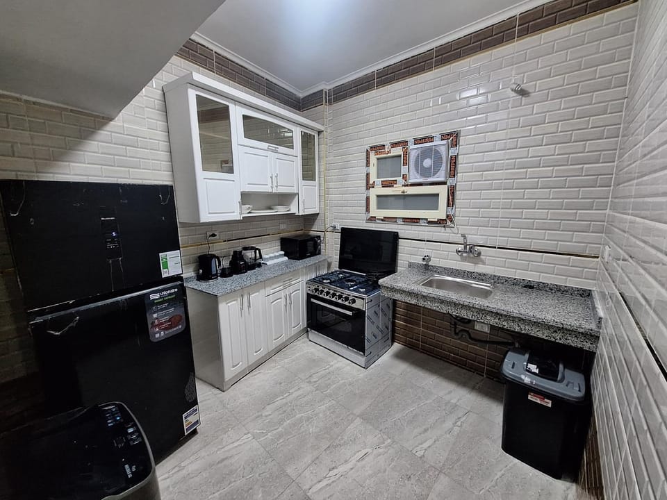 Private Room Near to Saad Zaghloul Metro Station Bed and Breakfast in Cairo