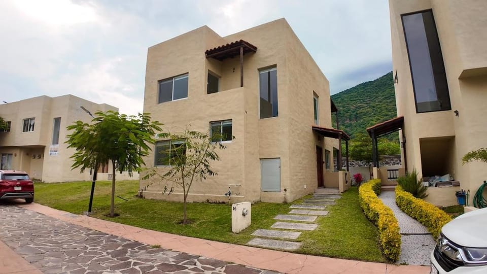 Country House with Multiple Pools in Jocotepec House in Chapala