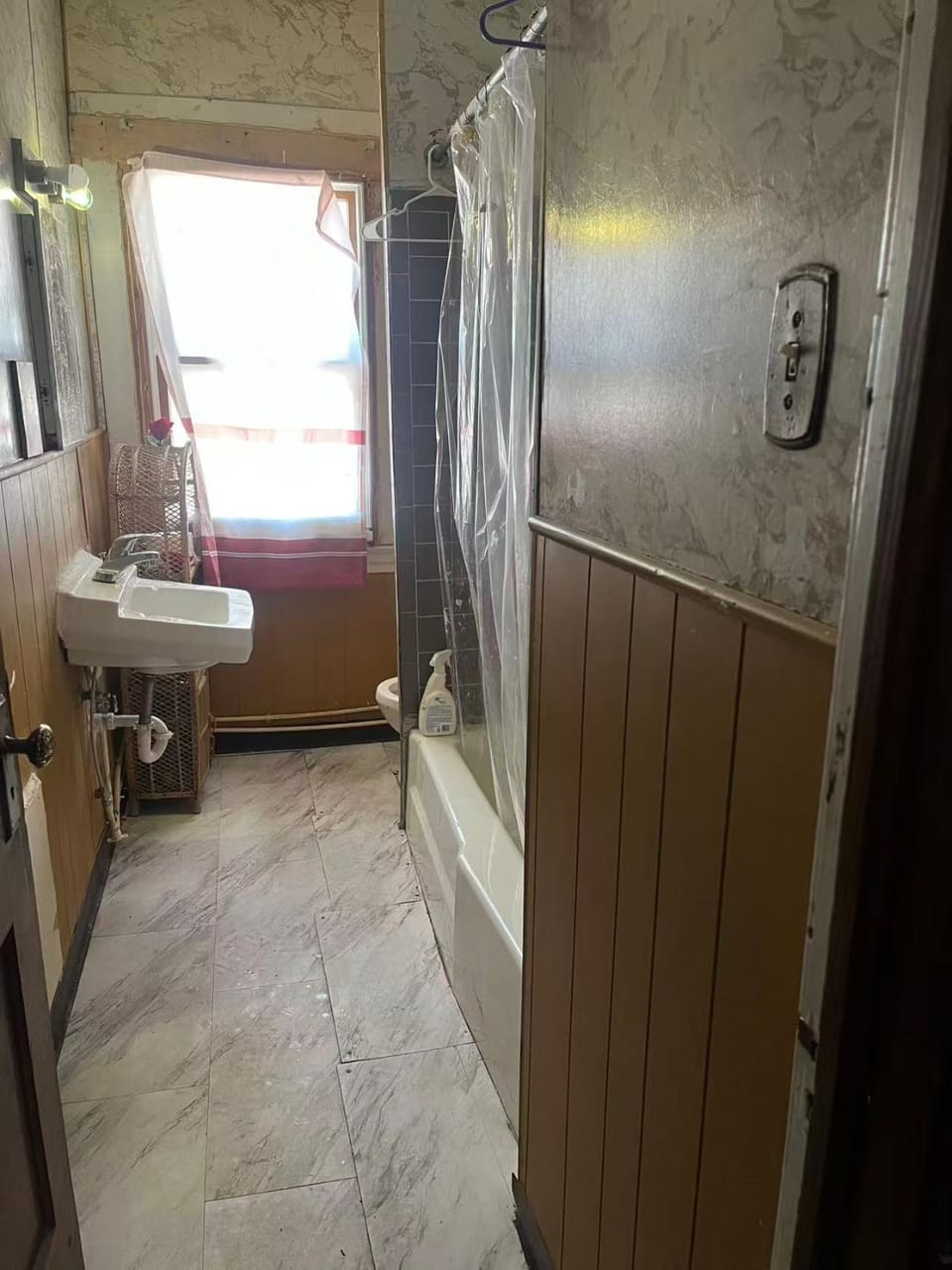 Private Bedroom & Queen Bed Vacation rental in Niagara Falls