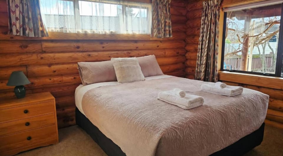 Mayo Retreat - Cromwell House in Otago