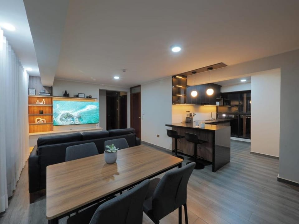 Living room, Dining area