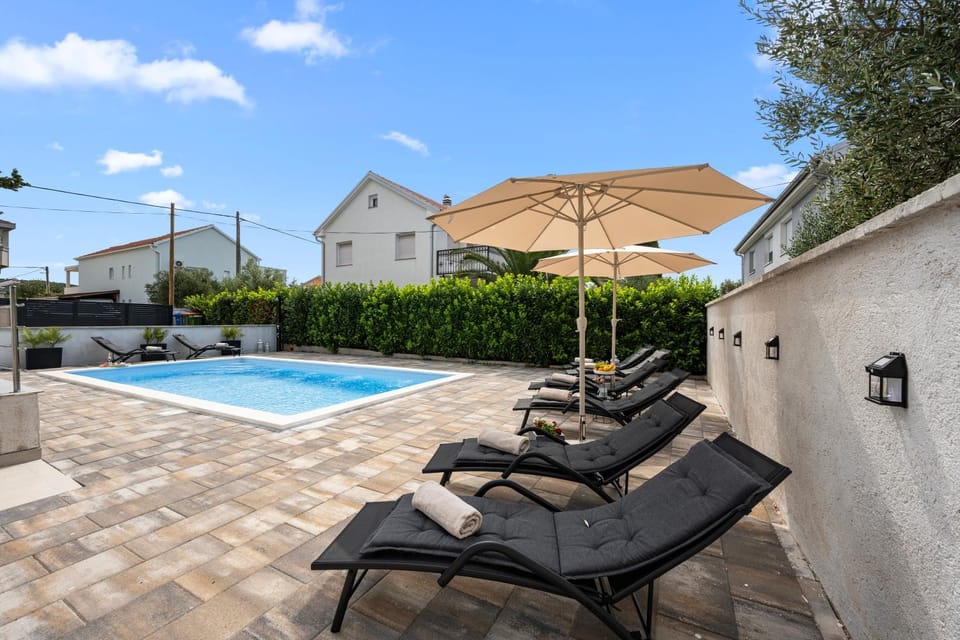 Garden, Garden view