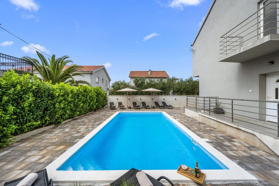 Pool view, Swimming pool