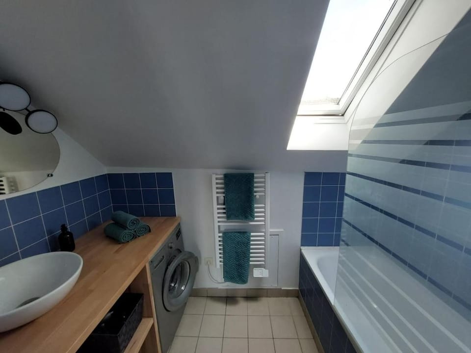 Spacieux duplex au calme, 5 chambres, Parking - Cergy & Paris Apartment in Île-de-France