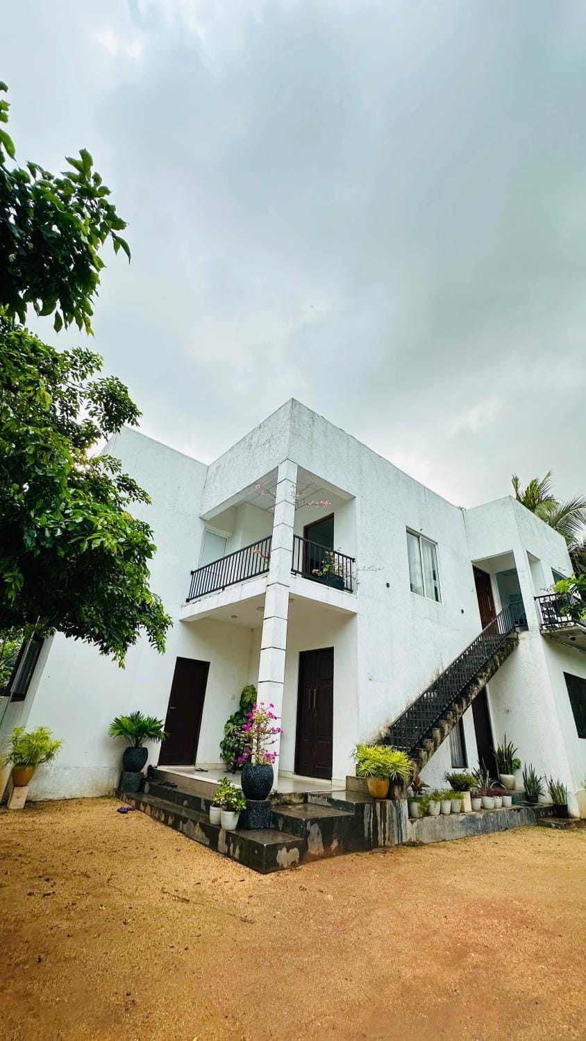 Nileka home stay Vacation rental in Sri Lanka