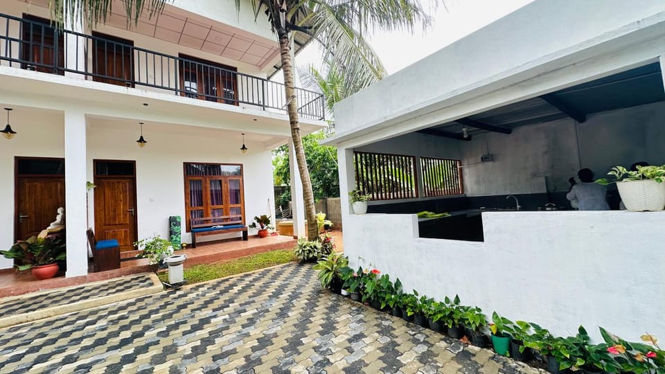 Nileka home stay Vacation rental in Sri Lanka