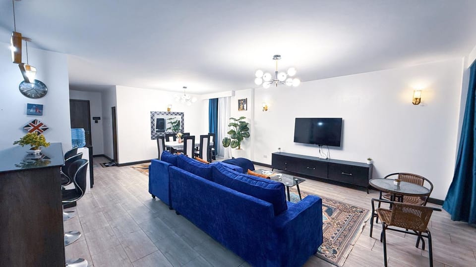 Communal lounge/ TV room, TV and multimedia, Living room, Seating area, Evening entertainment