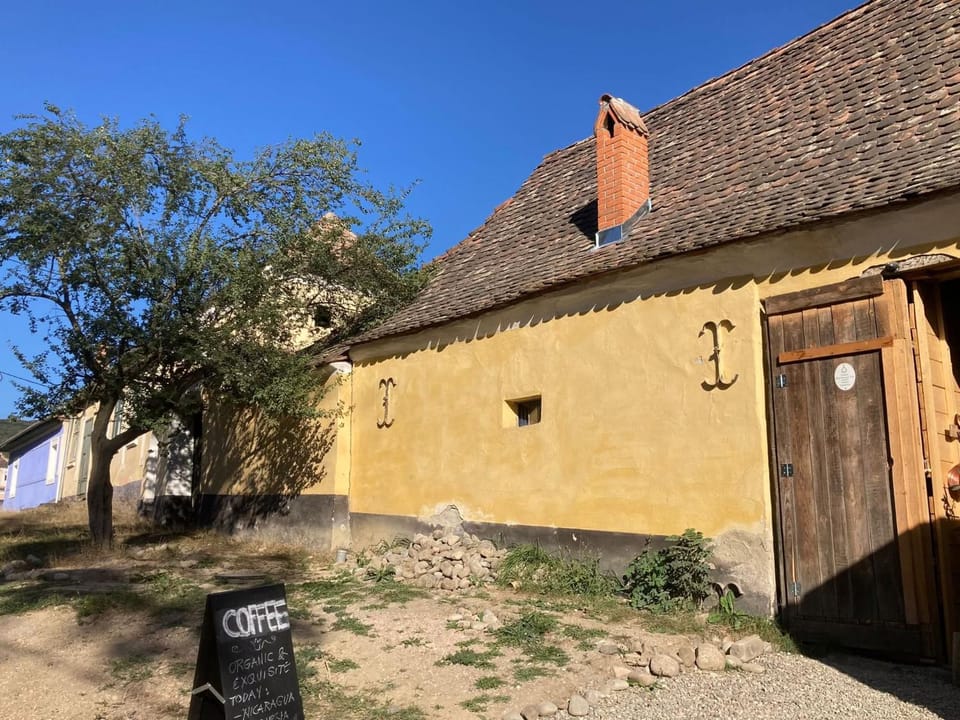 Stable Room Apartment in Brașov County