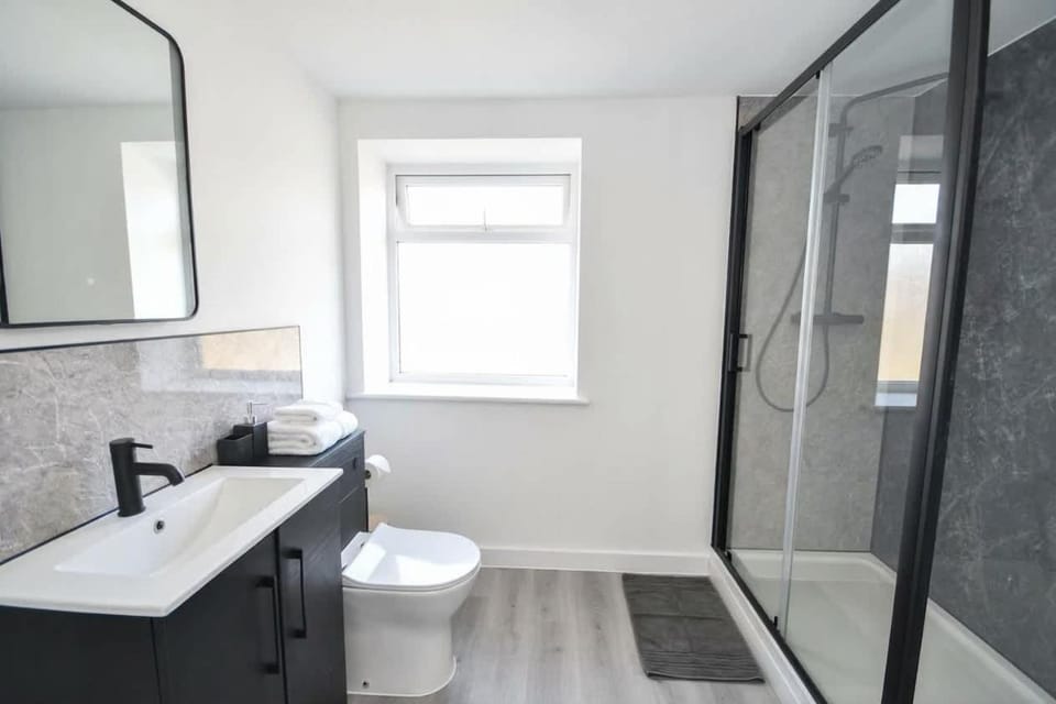 Spacious 1 Bed City Apt Near Hull Station Apartment in Hull