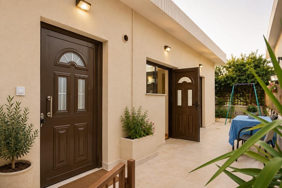 Patio, Day, Garden, Garden view