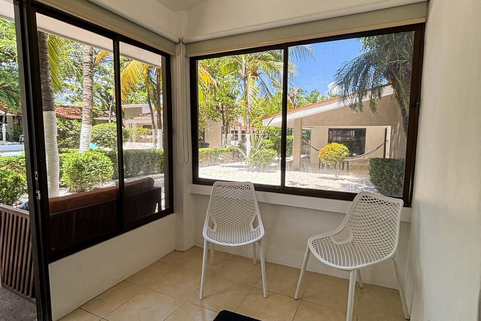 Walk to Beach! Studio w/ Pool Access at Club Voca Apartment in Coco