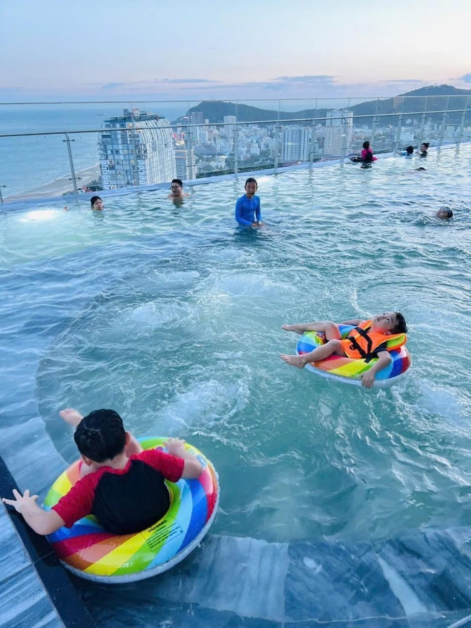 People, Natural landscape, Hot Tub, Lake view, Pool view, Sea view, Swimming pool, children, group of guests