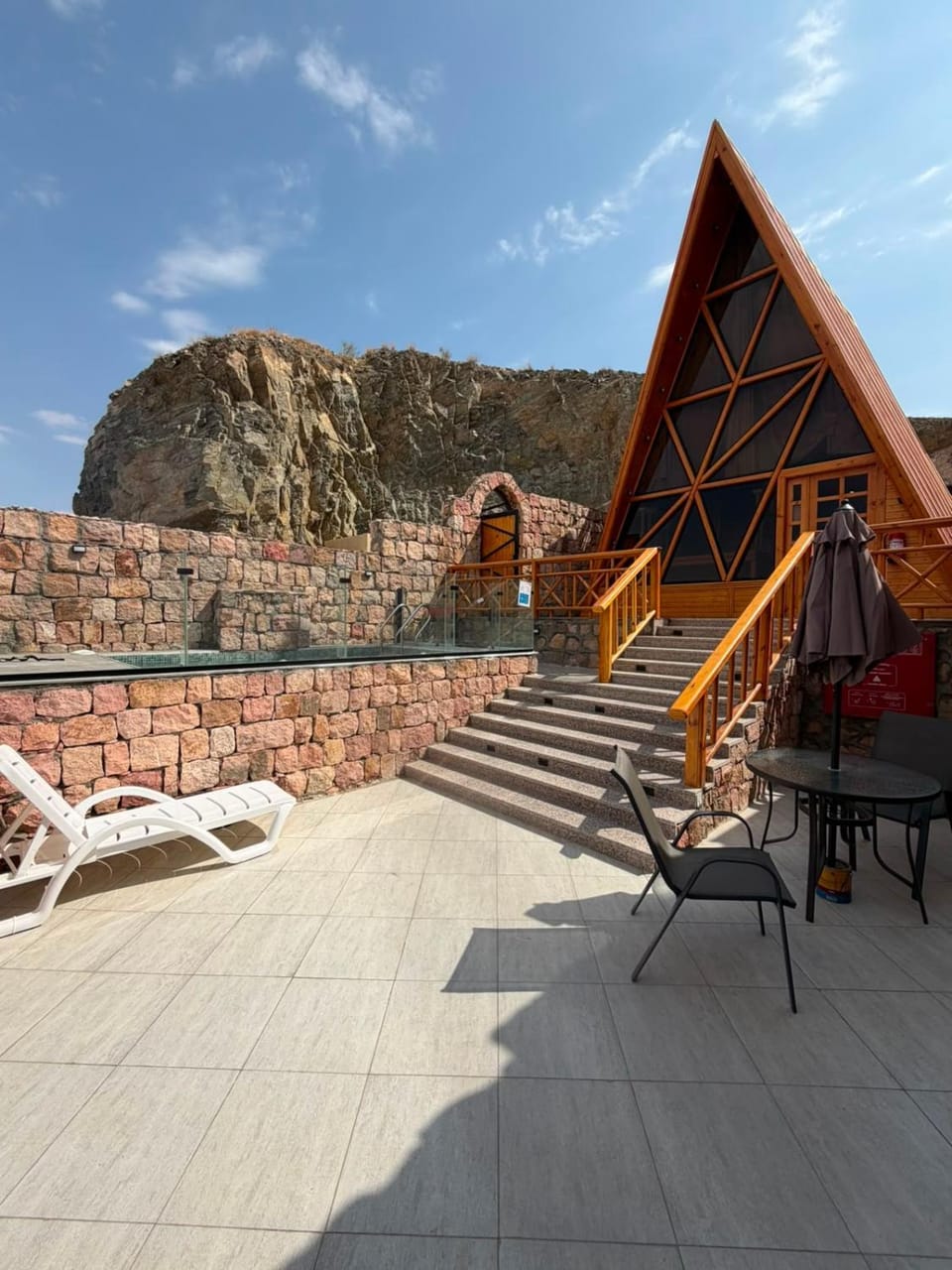 Patio, Day, Natural landscape, Mountain view, sunbed