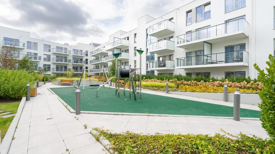 Property building, Day