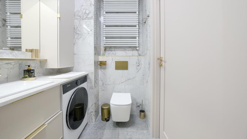 Bathroom, washing machine