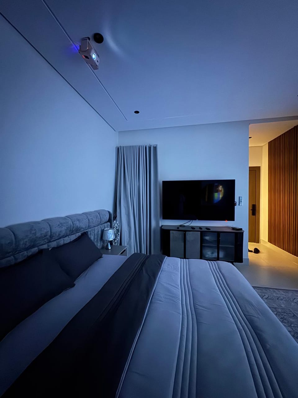 استوديو ماستر بعرض سينمائي بجوار مول الشبيلي 2 Apartment in Al Khobar