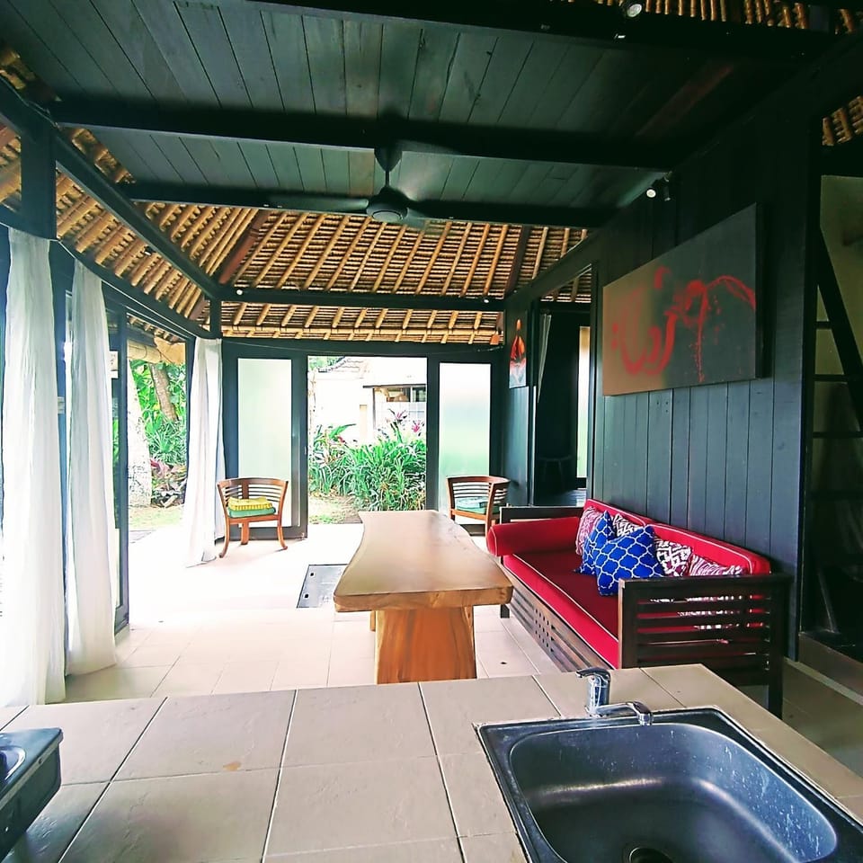 English Breakfast T House Villa in Sukawati
