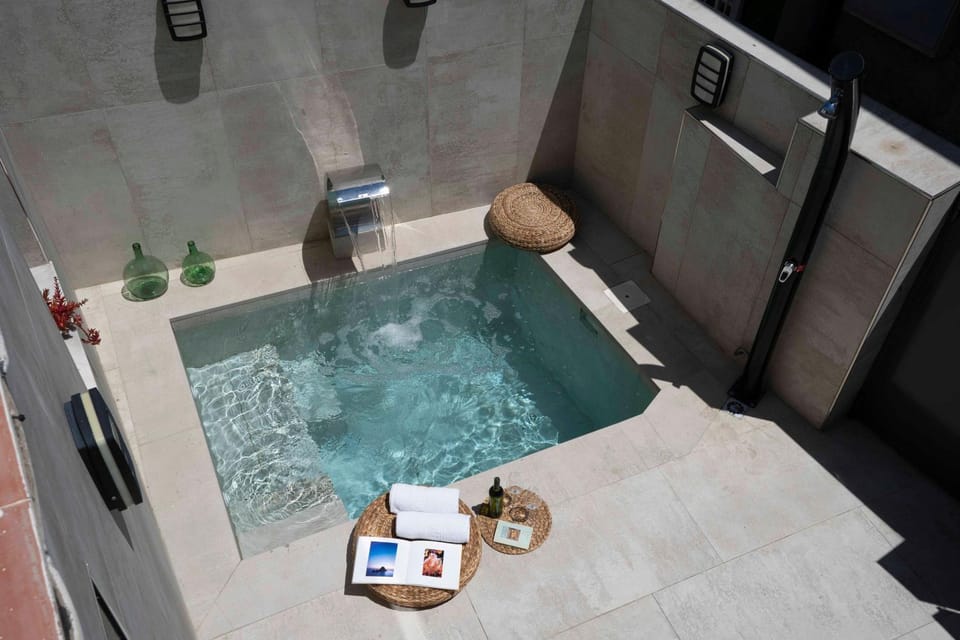 Pool view, Swimming pool