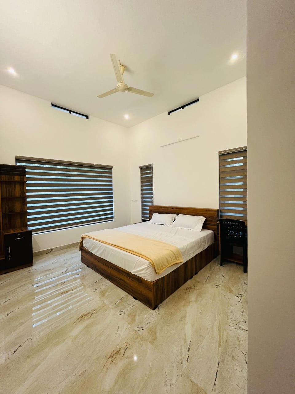 Photo of the whole room, Bedroom