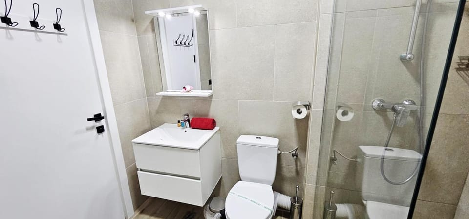 Infinity Large Family Apartment - Infinity Pool & Spa Resort Parking Apartment in Constanța County
