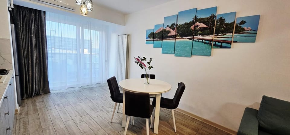 Infinity Large Family Apartment - Infinity Pool & Spa Resort Parking Apartment in Constanța County