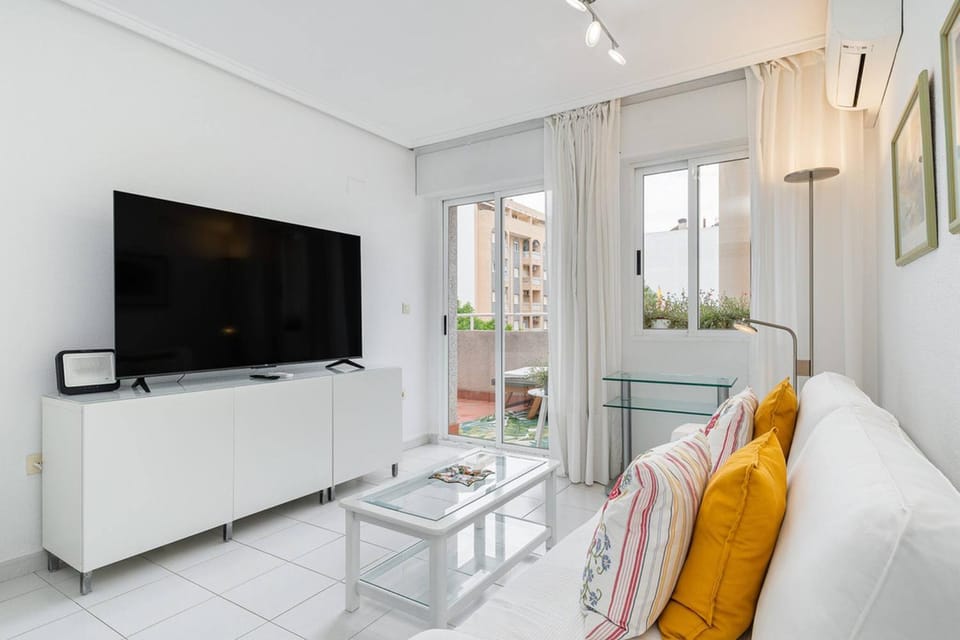 Communal lounge/ TV room, Living room