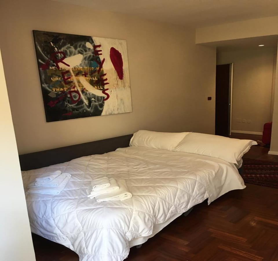 Bed, Photo of the whole room