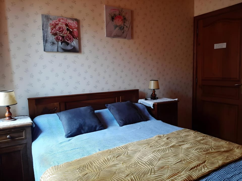 Living room, Bedroom