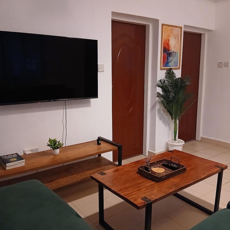 Palm Suite Diani Beach, 2 Min Walk to Beach Apartment in Diani Beach