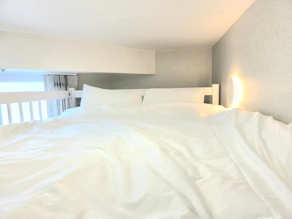 Photo of the whole room, Bedroom, bunk bed