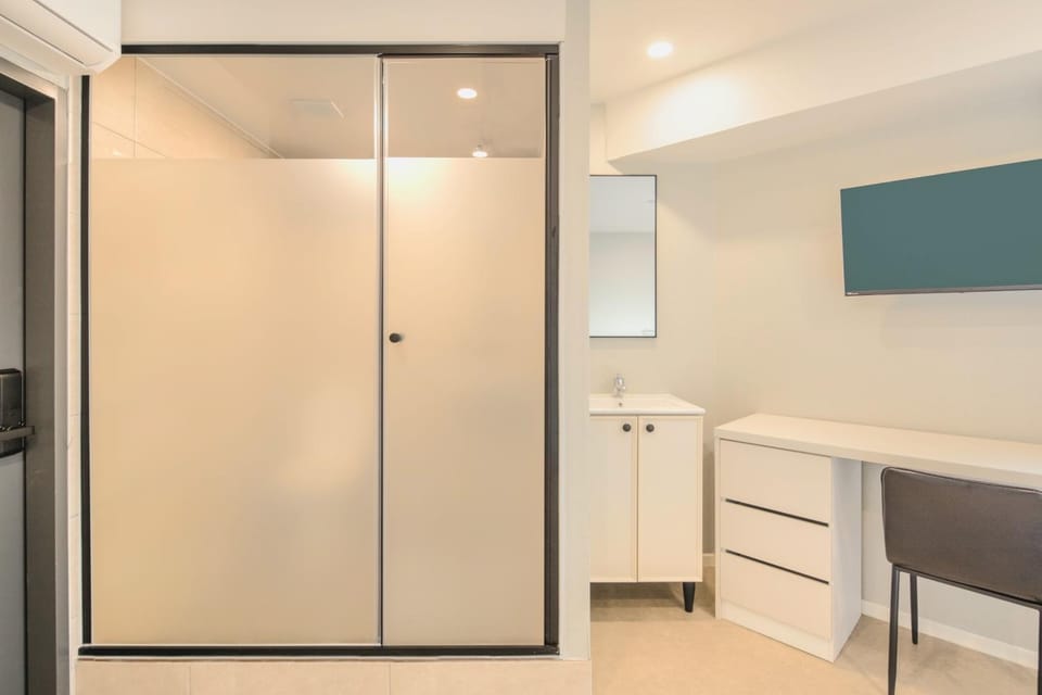 Bathroom, Photo of the whole room