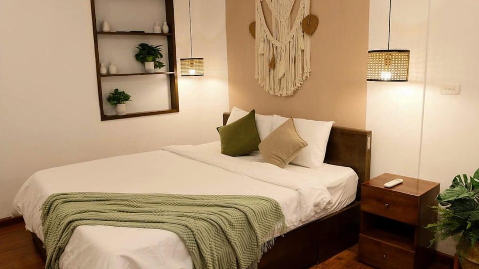 4BRs HanoiOldQuarter Rooftop Hideaway Apartment in Hanoi