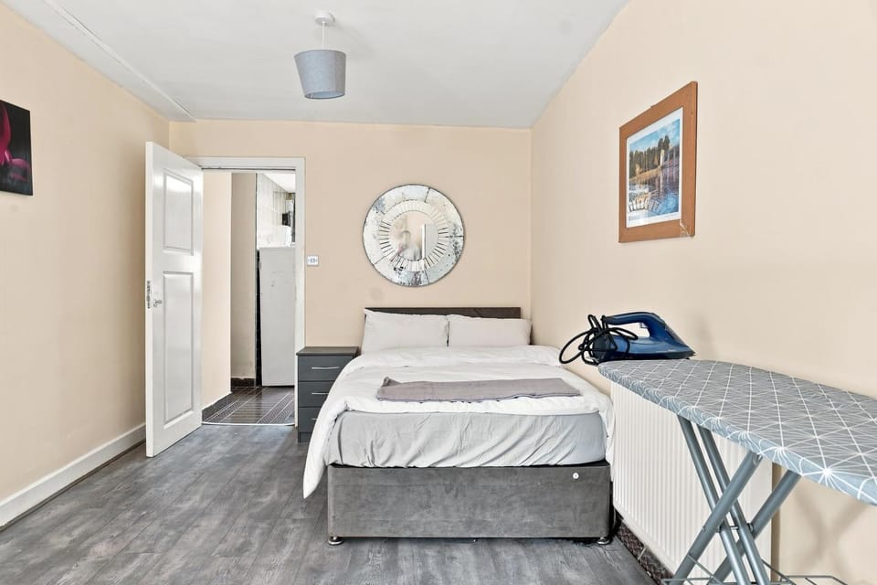 Bed, Bedroom, wardrobe