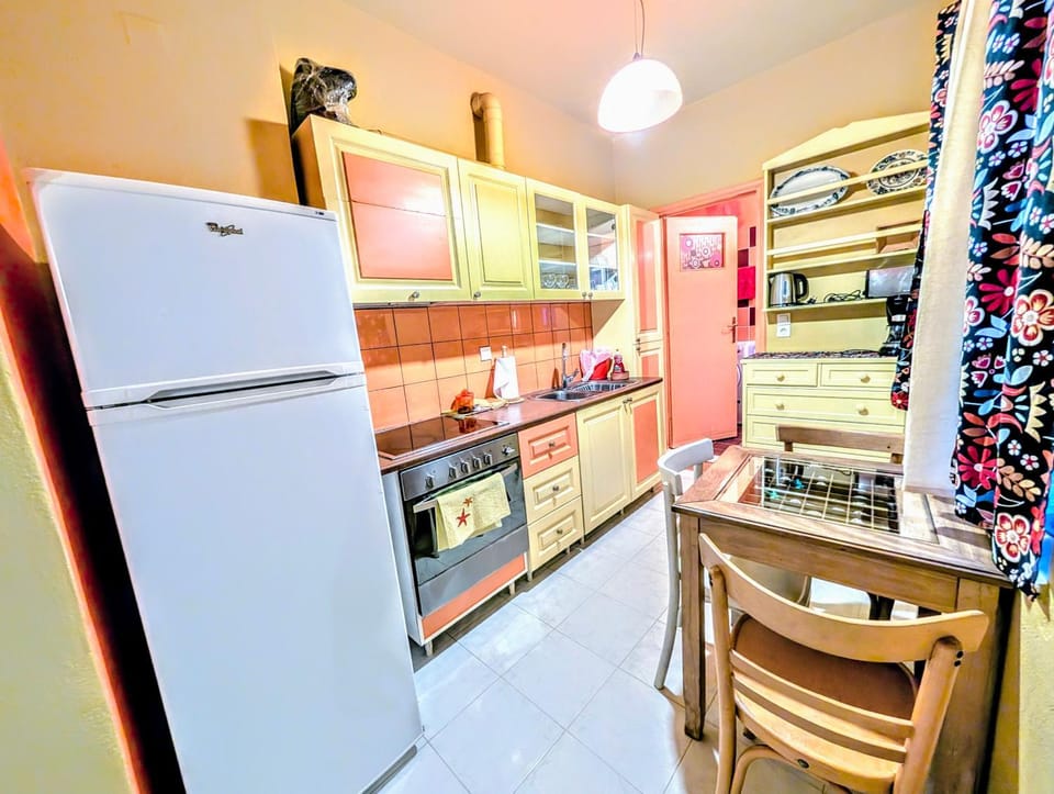 Kitchen or kitchenette, oven, stove, toaster