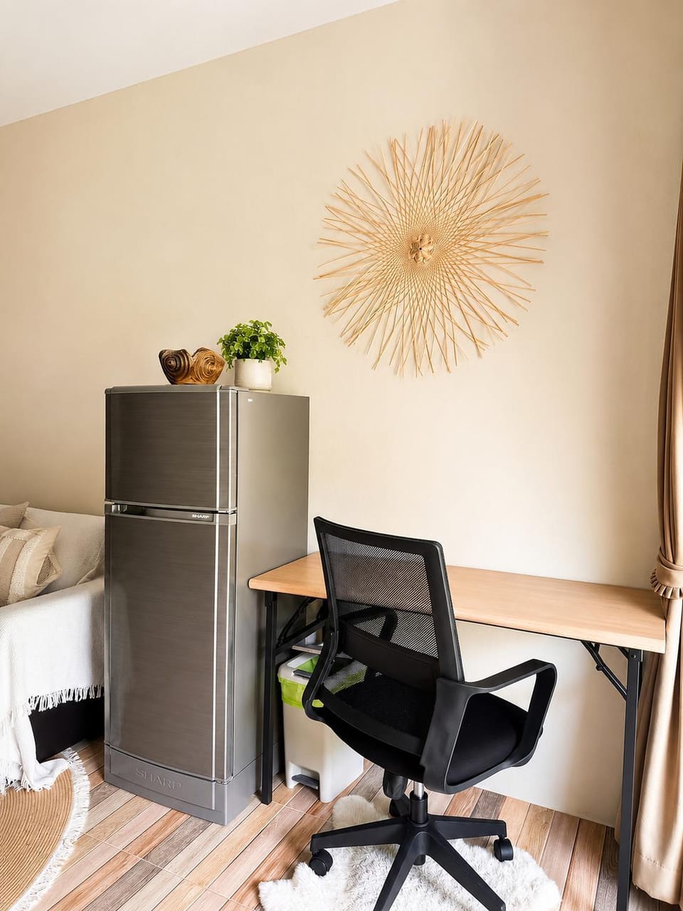 Kitchen or kitchenette, Living room, Seating area