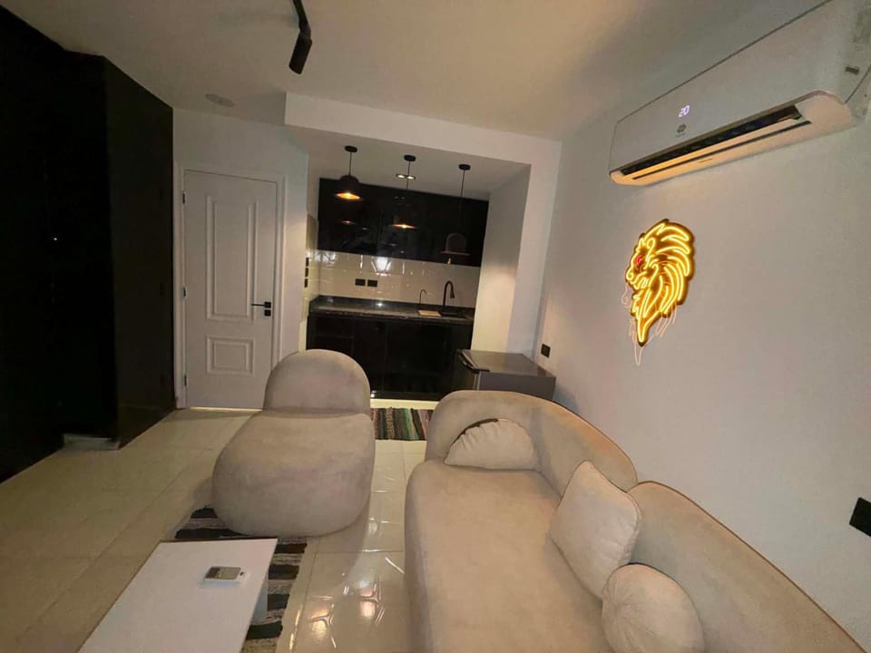 WB Lounge Studio GEM & Pyramids Apartment in Egypt
