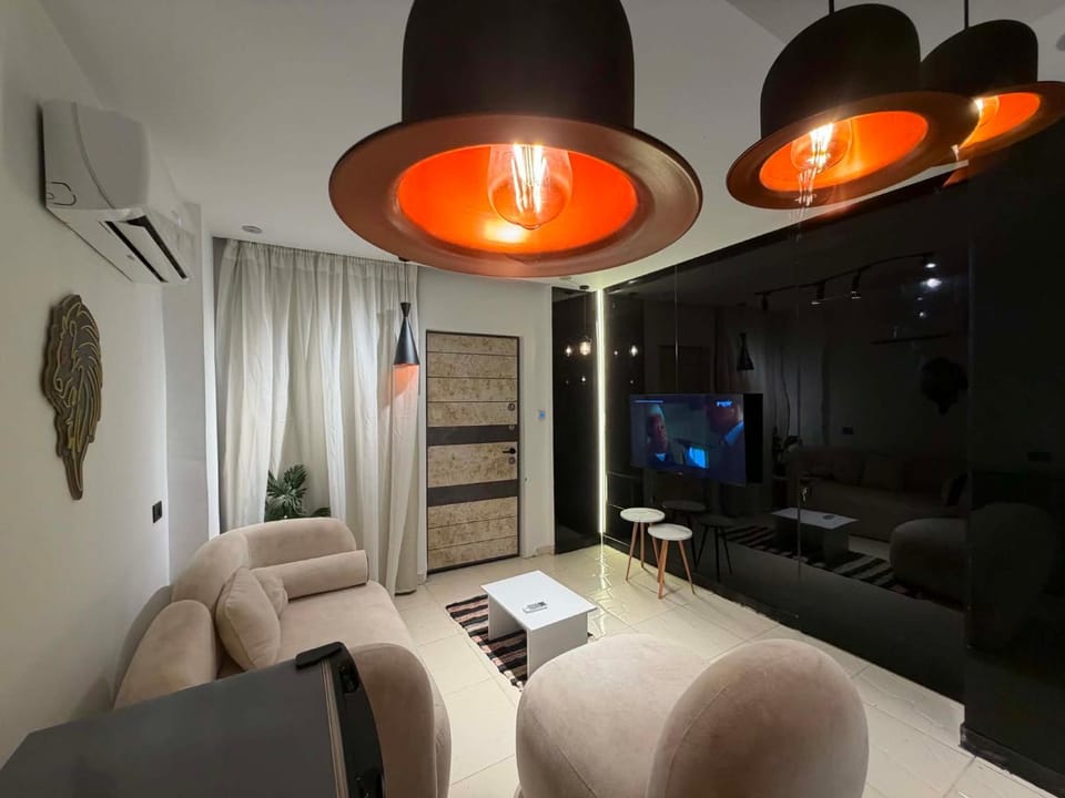 WB Lounge Studio GEM & Pyramids Apartment in Egypt