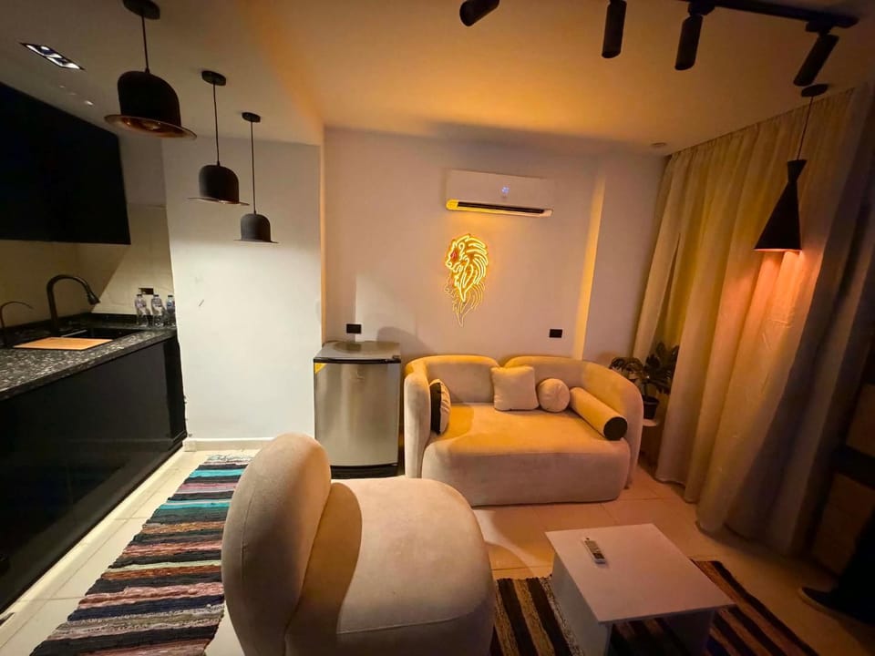 WB Lounge Studio GEM & Pyramids Apartment in Egypt