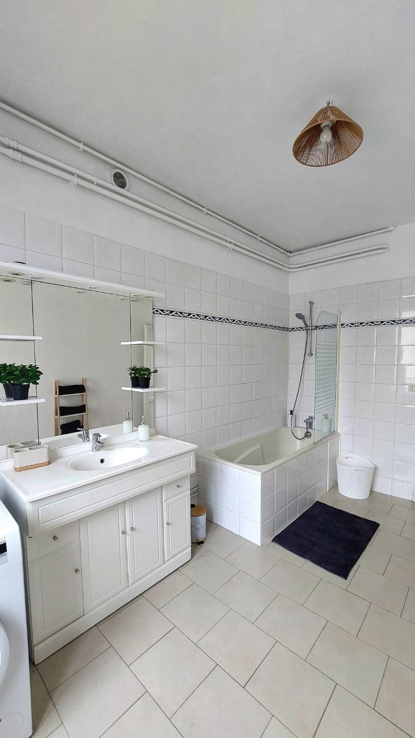 Bathroom, Bath