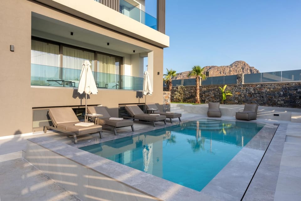 Patio, Swimming pool