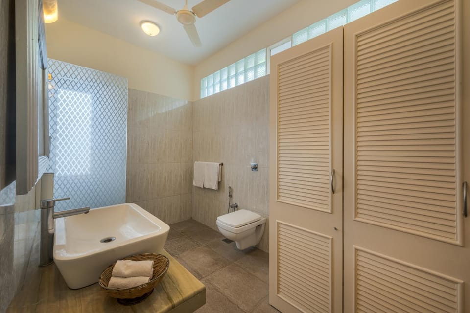 Toilet, Bathroom