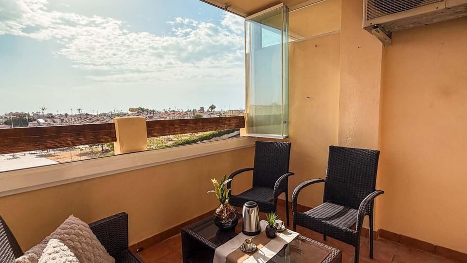 Apartamento Pink La Perla Apartment in Vega Baja del Segura