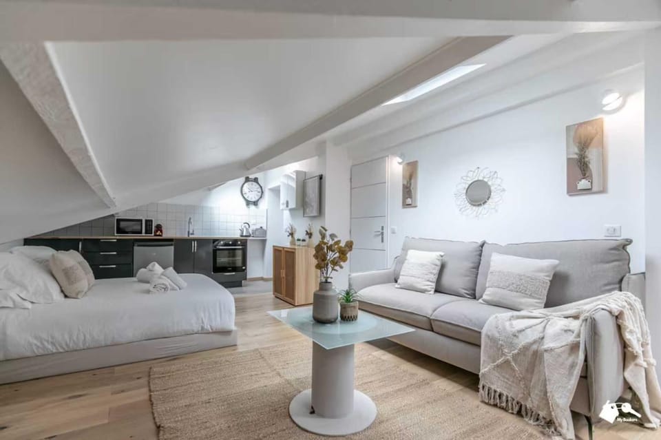 Living room, Bedroom