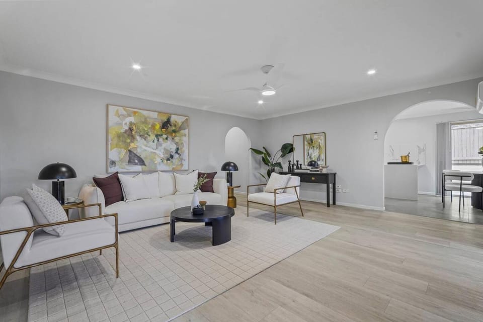 Private Pool Retreat I Fully renovated Stylish Home House in Brisbane