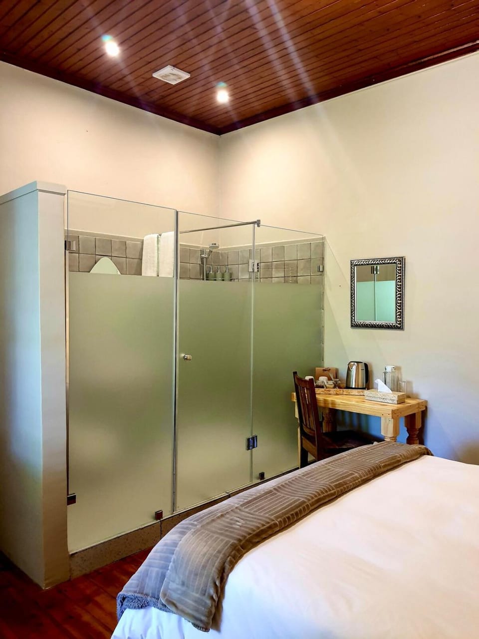 Bed, Photo of the whole room, Bedroom, wardrobe