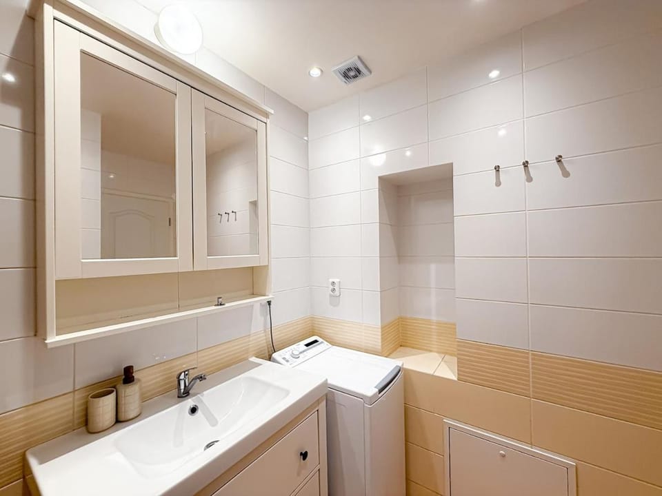 Catty Residence 3BDR 80 m2 apartment Apartment in Prague