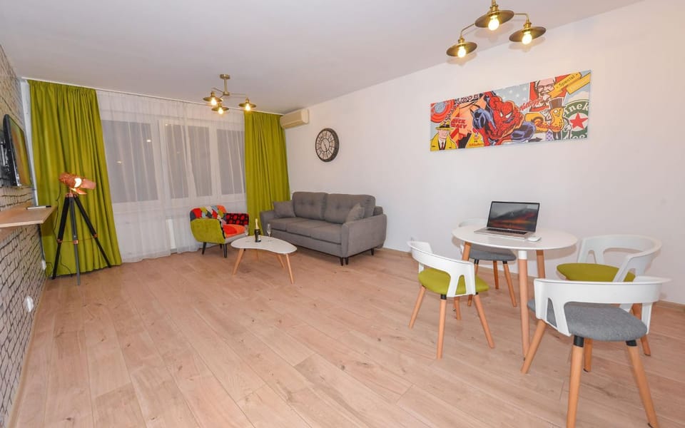 Living room, Seating area, Dinner