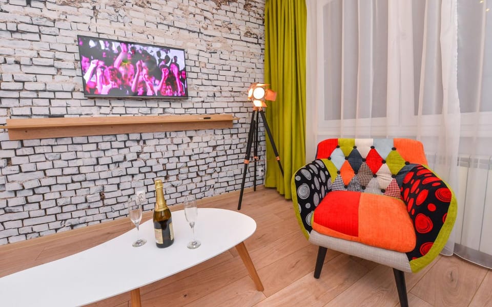 TV and multimedia, Seating area